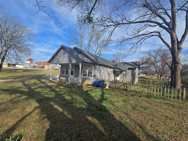 209 E Main Street, Tecumseh, OK 74873
