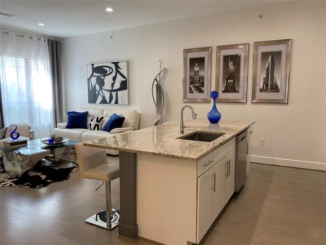 1901 Post Oak Boulevard 3503, Houston, TX 77056