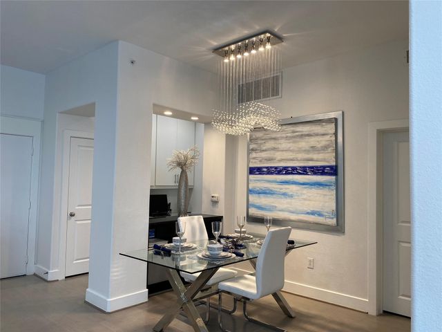 1901 Post Oak Boulevard 3503, Houston, TX 77056