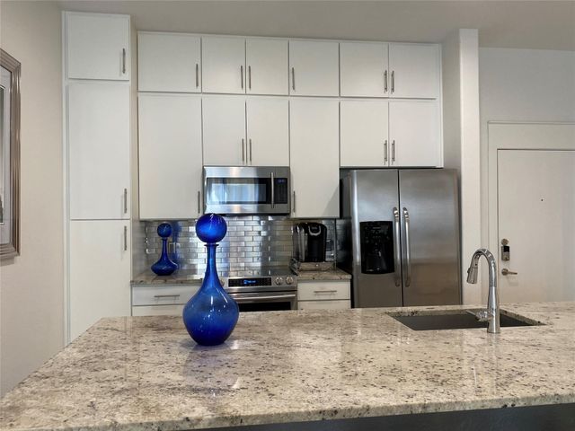1901 Post Oak Boulevard 3503, Houston, TX 77056