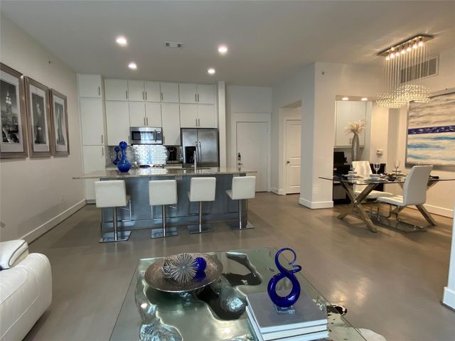 1901 Post Oak Boulevard 3503, Houston, TX 77056