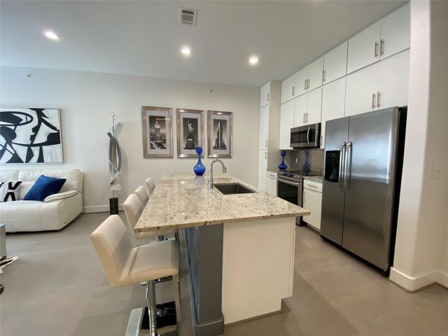 1901 Post Oak Boulevard 3503, Houston, TX 77056