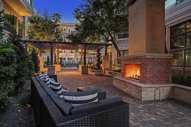 1901 Post Oak Boulevard 3503, Houston, TX 77056