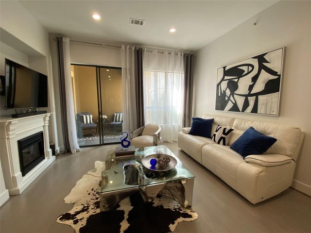 1901 Post Oak Boulevard 3503, Houston, TX 77056