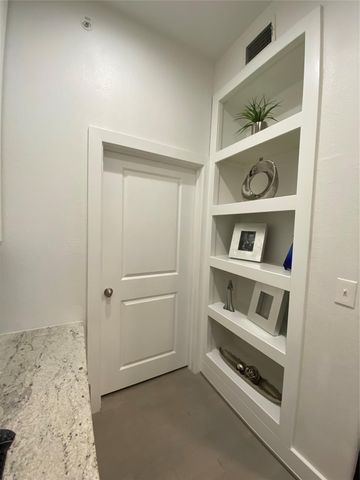1901 Post Oak Boulevard 3503, Houston, TX 77056