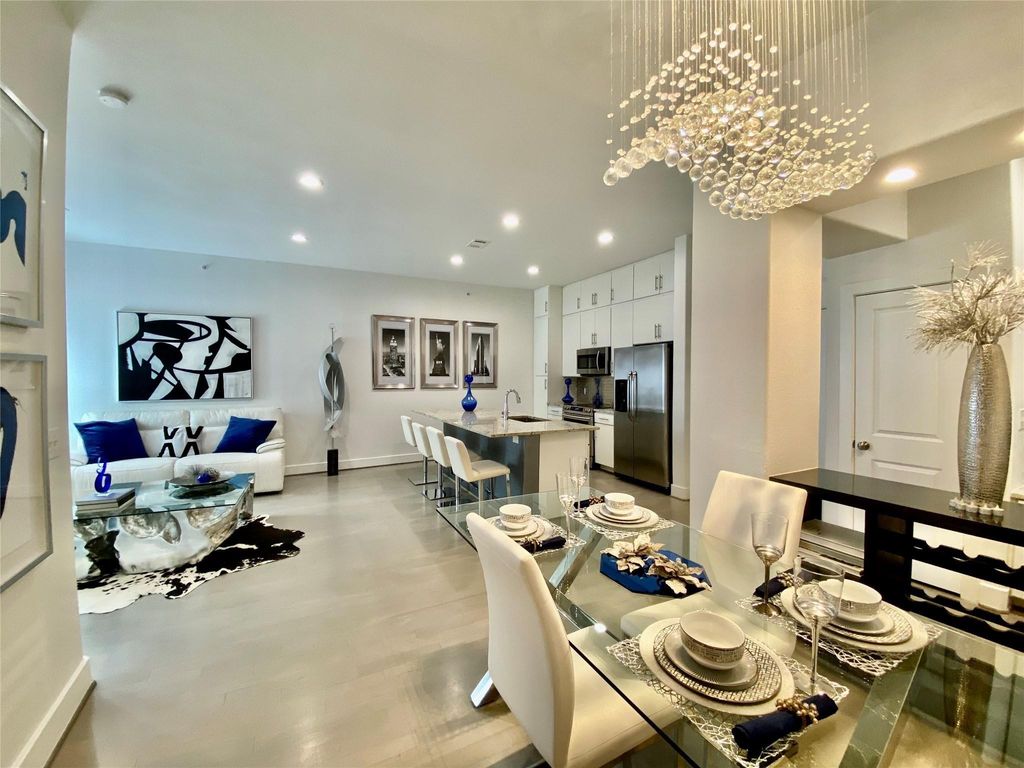 1901 Post Oak Boulevard 3503, Houston, TX 77056