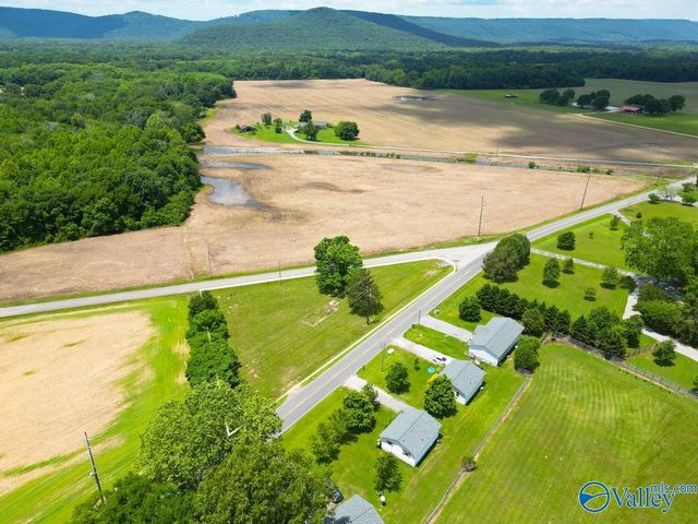 3702 Old Highway 431, Owens Cross Roads, AL 35763