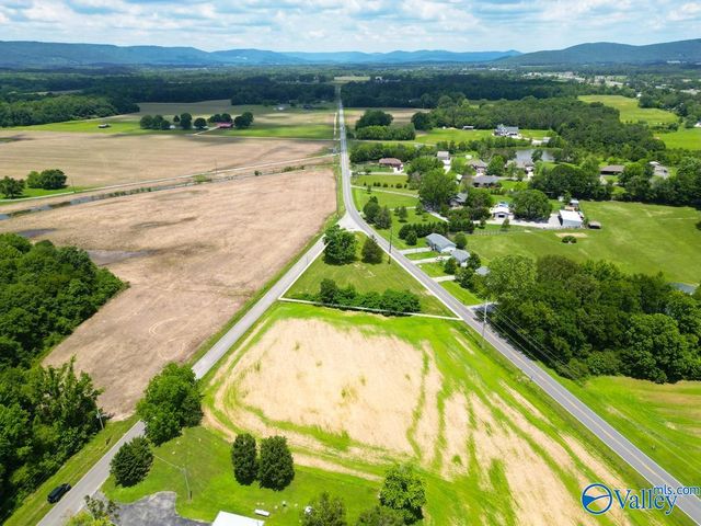 3702 Old Highway 431, Owens Cross Roads, AL 35763