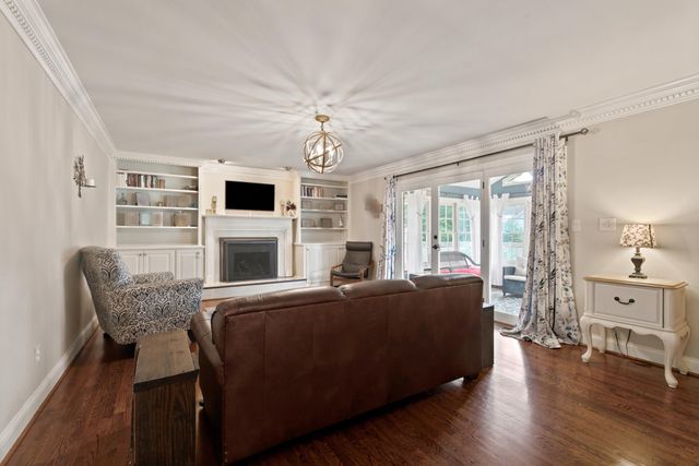 2186 Cave Hill Lane, Lexington, KY 40513