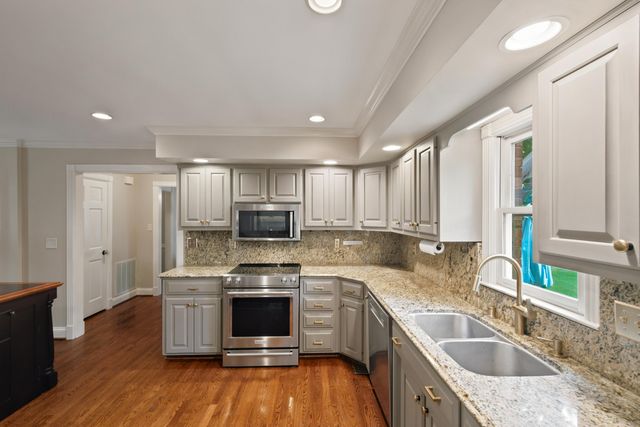 2186 Cave Hill Lane, Lexington, KY 40513