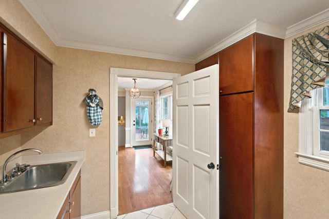 2186 Cave Hill Lane, Lexington, KY 40513