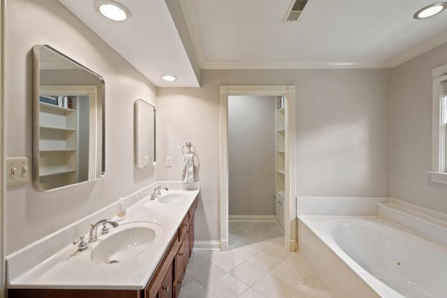 2186 Cave Hill Lane, Lexington, KY 40513