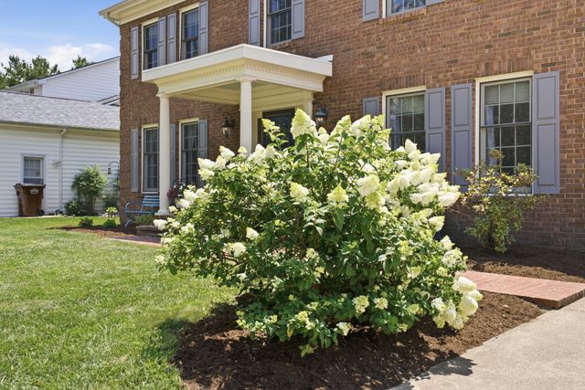 2186 Cave Hill Lane, Lexington, KY 40513