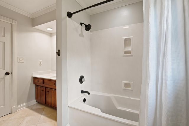 2186 Cave Hill Lane, Lexington, KY 40513