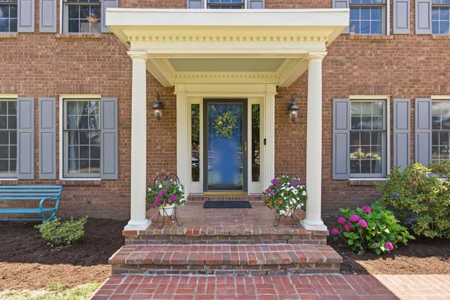 2186 Cave Hill Lane, Lexington, KY 40513
