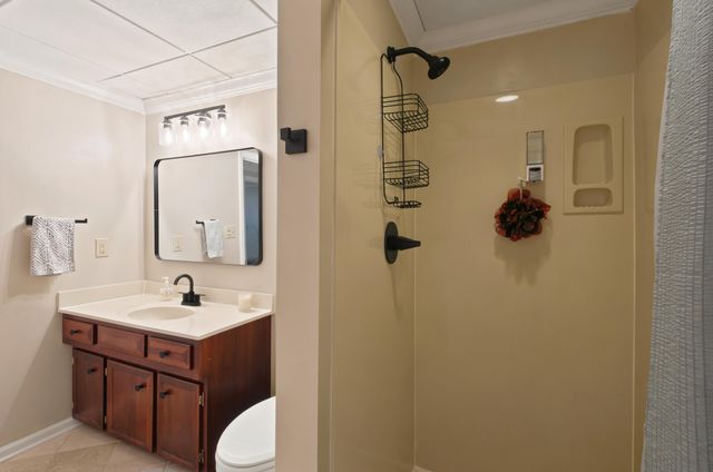 2186 Cave Hill Lane, Lexington, KY 40513