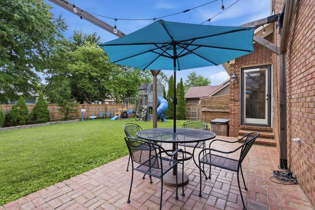 2186 Cave Hill Lane, Lexington, KY 40513