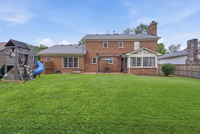 2186 Cave Hill Lane, Lexington, KY 40513