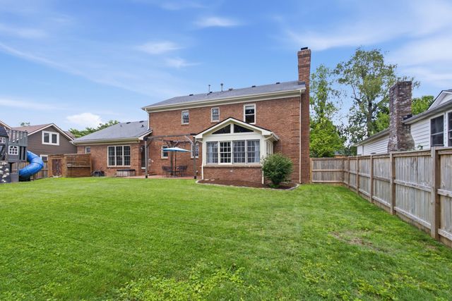 2186 Cave Hill Lane, Lexington, KY 40513