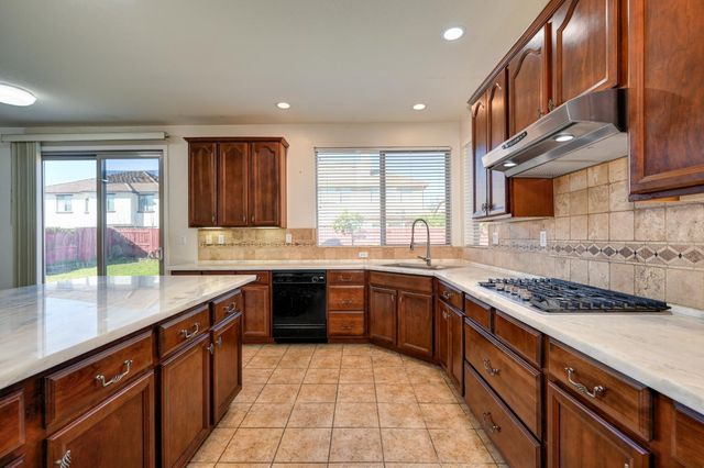 11833 Blushing Cir, Rancho Cordova, CA 95742