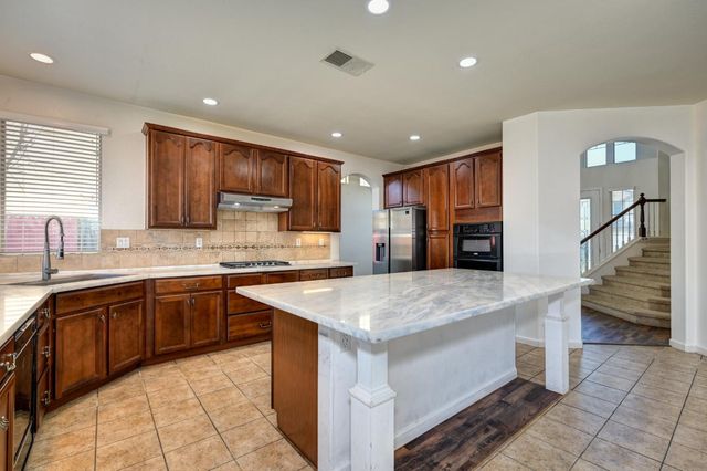 11833 Blushing Cir, Rancho Cordova, CA 95742