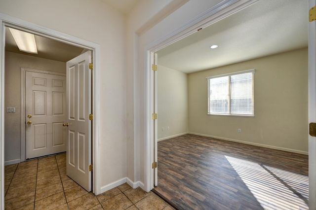 11833 Blushing Cir, Rancho Cordova, CA 95742