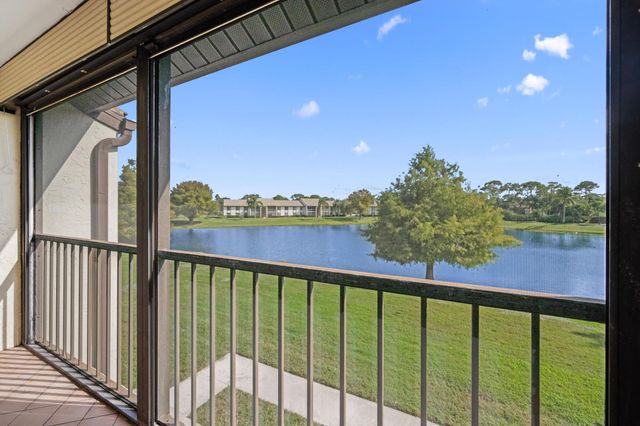 2732 SW Matheson Avenue 112-H2, Palm City, FL 34990