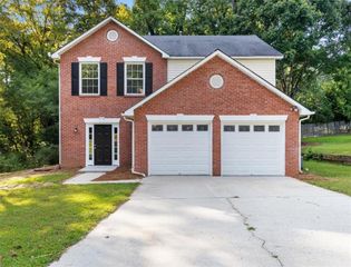 650 Walnut Creek NW Drive, Lilburn, GA 30047