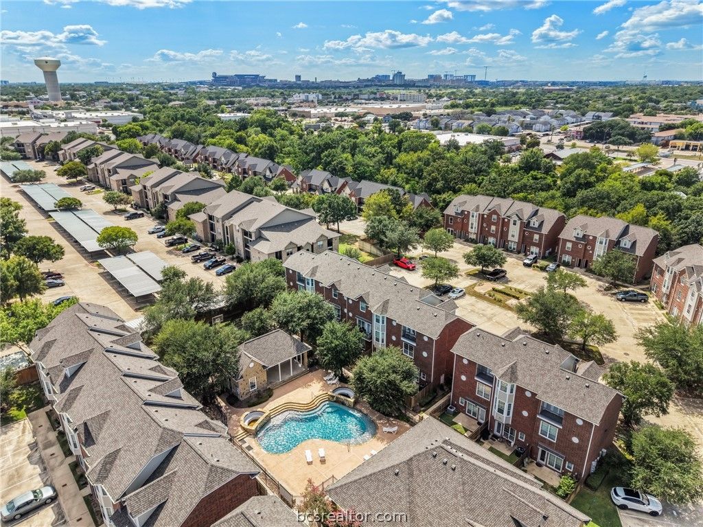 305 Holleman Drive E 301, College Station, TX 77840 — photo 2