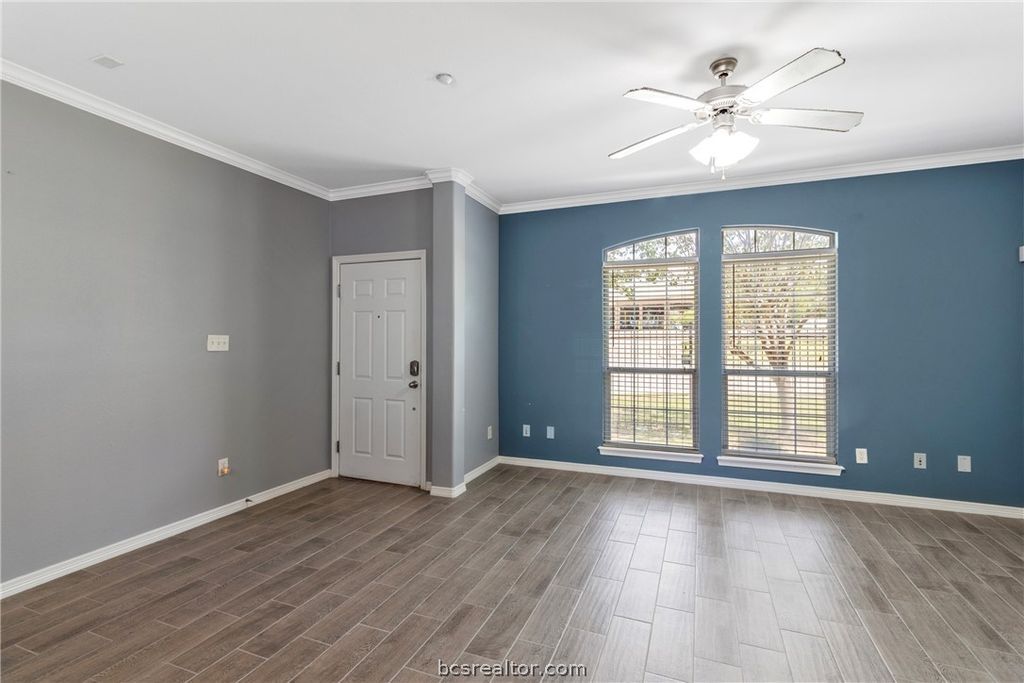 305 Holleman Drive E 301, College Station, TX 77840 — photo 4