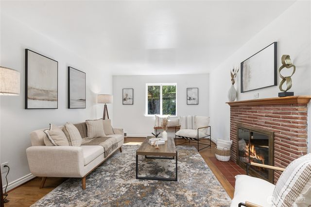 6542 43rd Avenue NE, Seattle, WA 98115