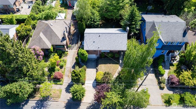 6542 43rd Avenue NE, Seattle, WA 98115