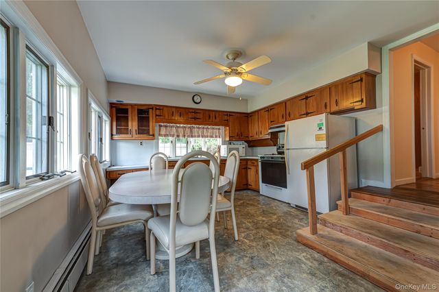 63 Barretts Avenue, Holtsville, NY 11742