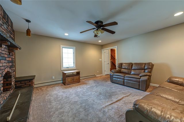 63 Barretts Avenue, Holtsville, NY 11742