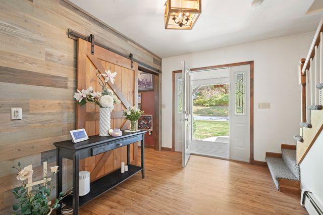 39 Hopewell St, Taunton, MA 02780
