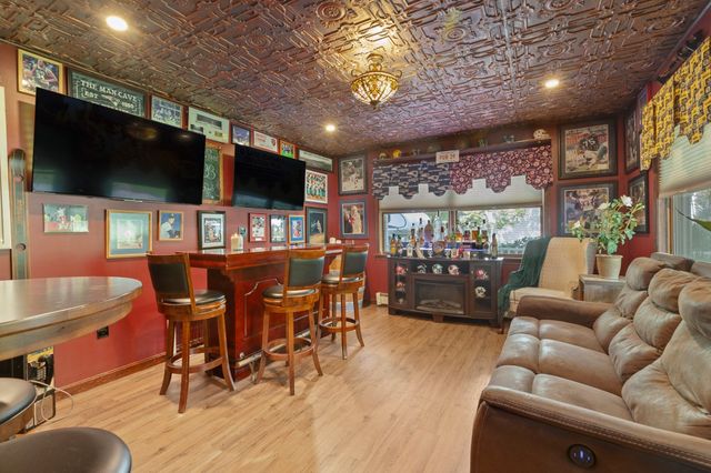 39 Hopewell St, Taunton, MA 02780