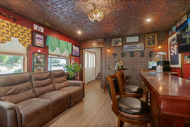 39 Hopewell St, Taunton, MA 02780