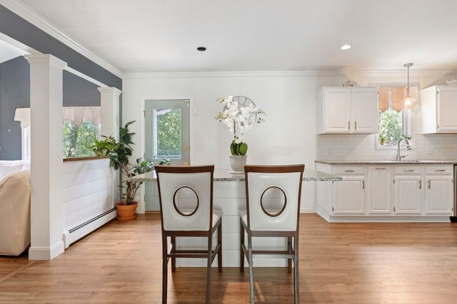 39 Hopewell St, Taunton, MA 02780