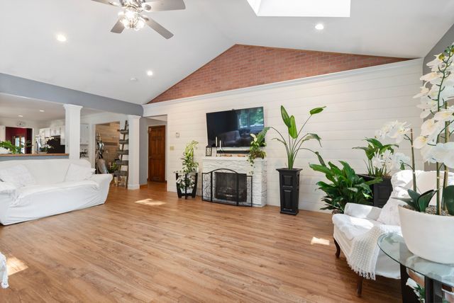 39 Hopewell St, Taunton, MA 02780