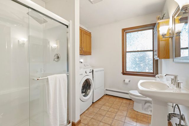 39 Hopewell St, Taunton, MA 02780