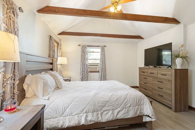 39 Hopewell St, Taunton, MA 02780