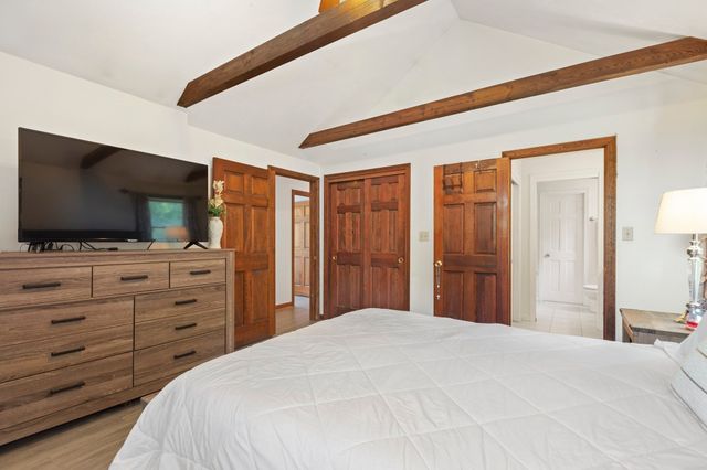 39 Hopewell St, Taunton, MA 02780