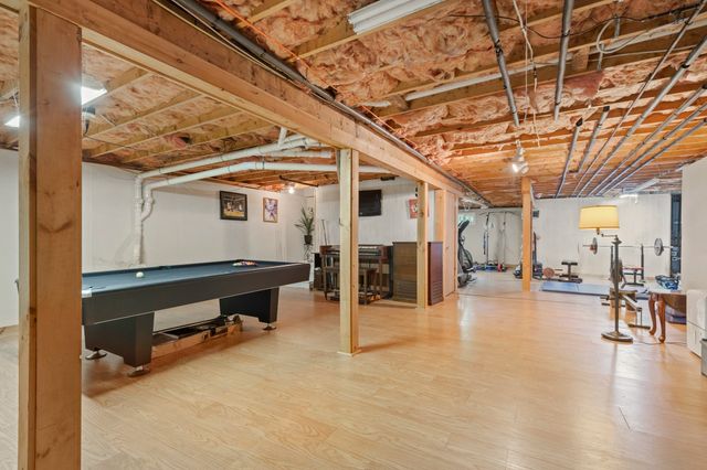 39 Hopewell St, Taunton, MA 02780