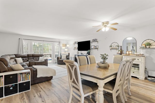 1465 Hooksett Rd Unit 390, Hooksett, NH 03106