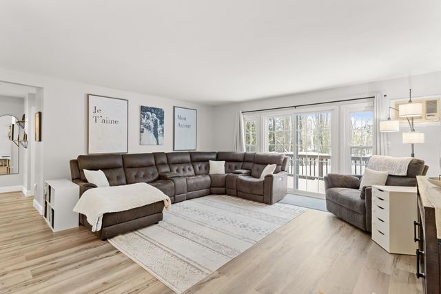 1465 Hooksett Rd Unit 390, Hooksett, NH 03106