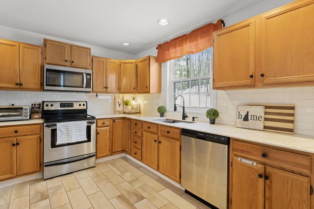 1465 Hooksett Rd Unit 390, Hooksett, NH 03106