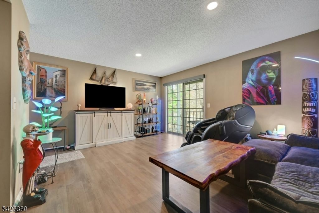 111 Raintree Ln 111, Mahwah Twp., NJ 07430