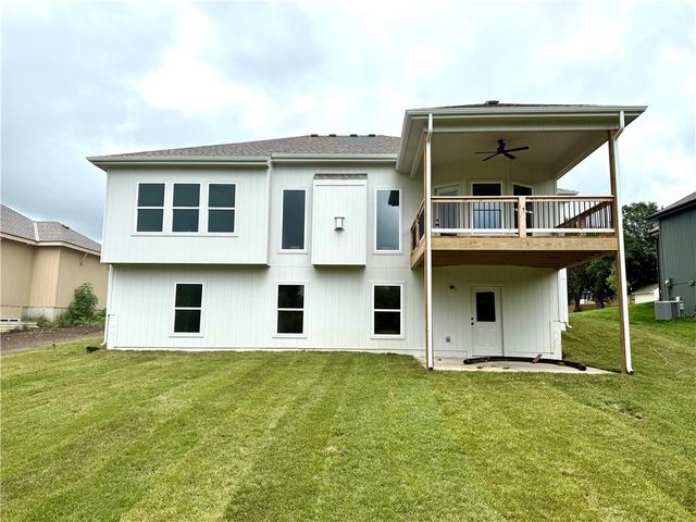 623 E 13th Street, Kearney, MO 64060
