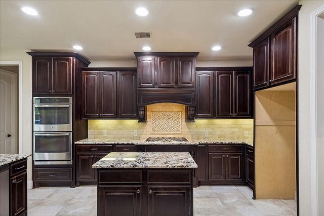 6703 Fairwood Creek Lane, Sugar Land, TX 77479