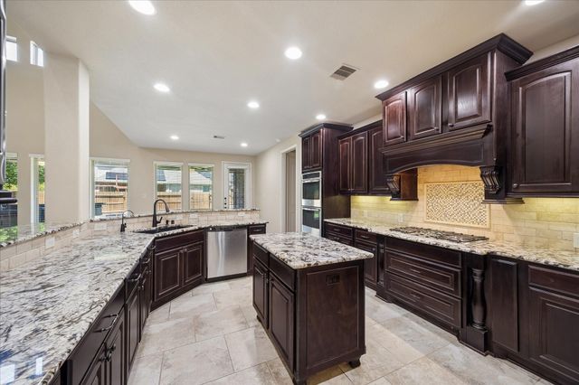 6703 Fairwood Creek Lane, Sugar Land, TX 77479